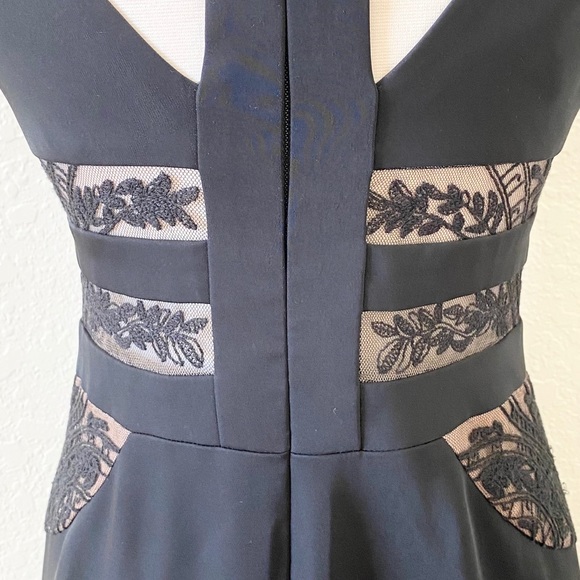 BCBGMaxAzria Emyli Lace Blocked V-neck Dress Gown - Picture 3 of 10